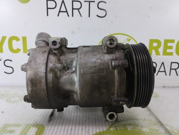 Compresor De A/a Peugeot Partner 1.6 Hdi (05719555)