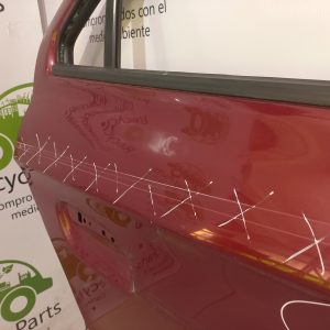 Puerta Trasera Derecha Chevrolet Onix (05311942)