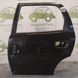 Puerta Tasera Izquierda Chevrolet Corsa (04421136)