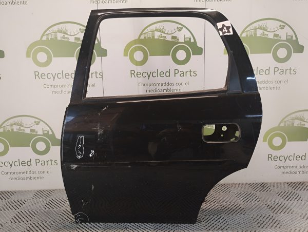 Puerta Tasera Izquierda Chevrolet Corsa (04421136)