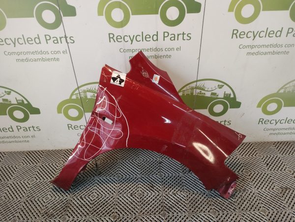 Guardabarro Derecho Nissan Tiida (05513782)