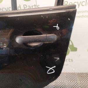 Puerta Trasera Izquierda Nissan Tiida 5p (05700255)