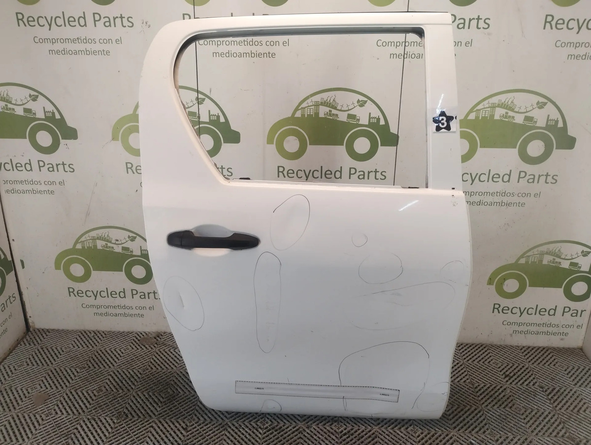 Puerta Trasera Derecha Toyota Hilux Ln (04974926)