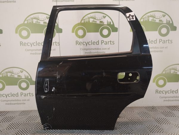 Puerta Tasera Izquierda Chevrolet Corsa (04421136)