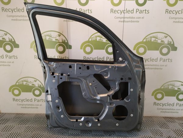 Puerta Delantera Izquierda Chrysler Pt Cruiser (05544444)