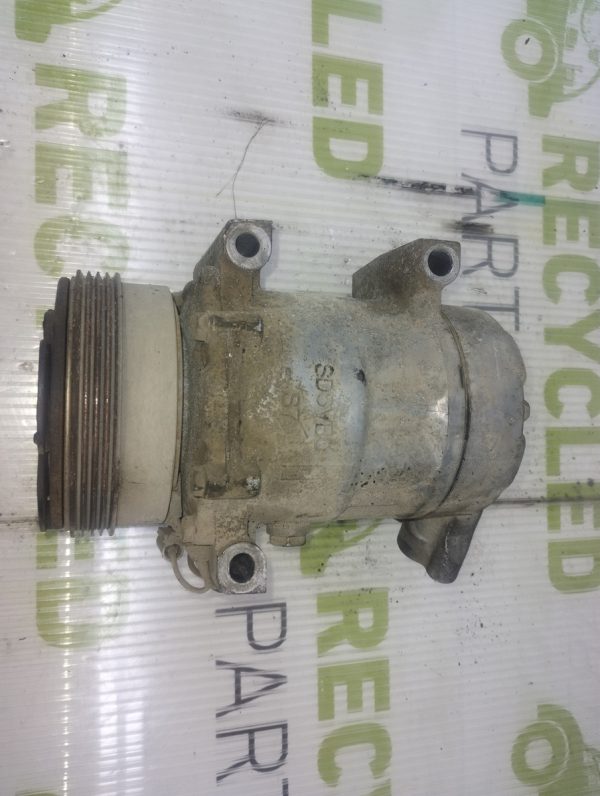 Compresor De A/a Renault Clio 1.2 (04806994)