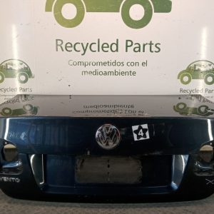 Tapa De Baul Vw Vento Lv (04524623)