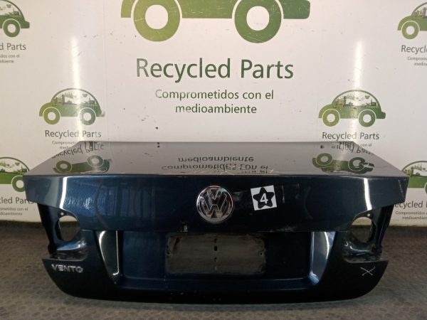 Tapa De Baul Vw Vento Lv (04524623)