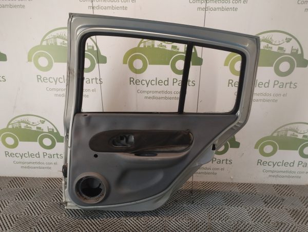 Puerta Trasera Derecha Renault Clio 2 (06205822)
