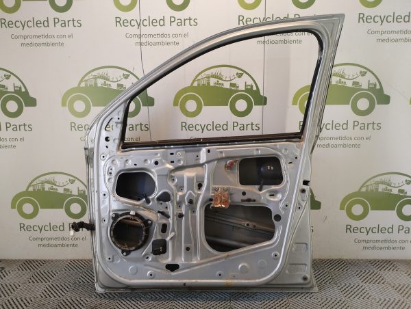 Puerta Delantera Derecha Toyota Etios (04265512)