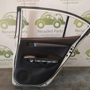 Puerta Trasera Derecha Honda City (06317386)