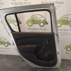 Puerta Trasera Izquierda Renault Sandero Ln (05683763)