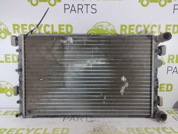 Radiador De Agua Vw Suran 1.6 (06080652)