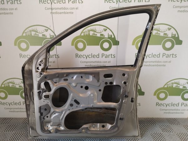 Puerta Delantera Derecha Ford Focus 1 (03905827)