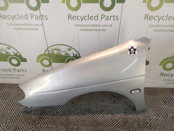 Guardabarro Izquierdo Renault Megane 1 F2 (06224870)
