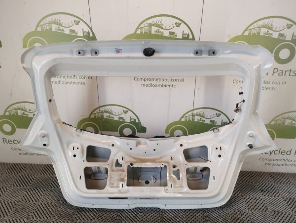 Porton Trasero Chevrolet Onix (05503083)