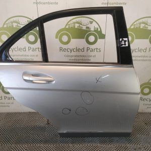 Puerta Trasera Derecha Mercedes Benz C200 (05486582)