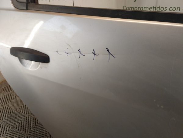 Puerta Trasera Derecha Renault Duster (06083393)