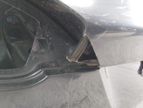 Porton Trasero Ford Kuga (04754888)