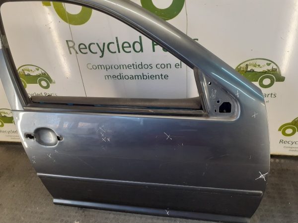 Puerta Delantera Derecha Vw Bora (04422088)