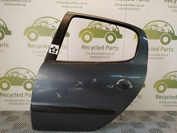 Puerta Trasera Izquierda Peugeot 206 (04685885)