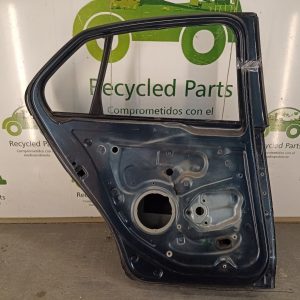 Puerta Trasera Izquierda Vw Vento Lv (04237788)
