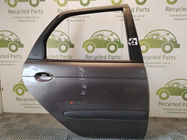 Puerta Trasera Derecha Renault Scenic (05301661) Lp