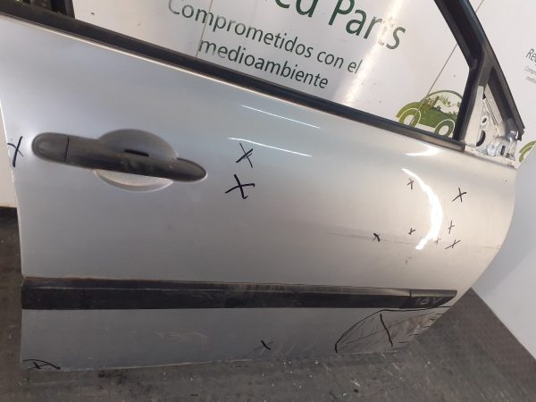 Puerta Delantera Derecha Renault Megane 2 (04425430)