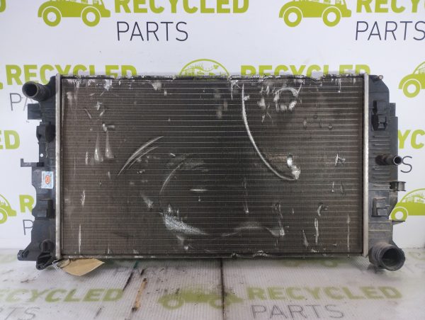 Radiador De Agua Mercedes Benz Sprinter (04668815)