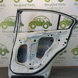 Puerta Trasera Derecha Honda Civic 9na (04111367)
