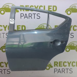 Puerta Trasera Izquierda Nissan Versa (04669953) Lp*