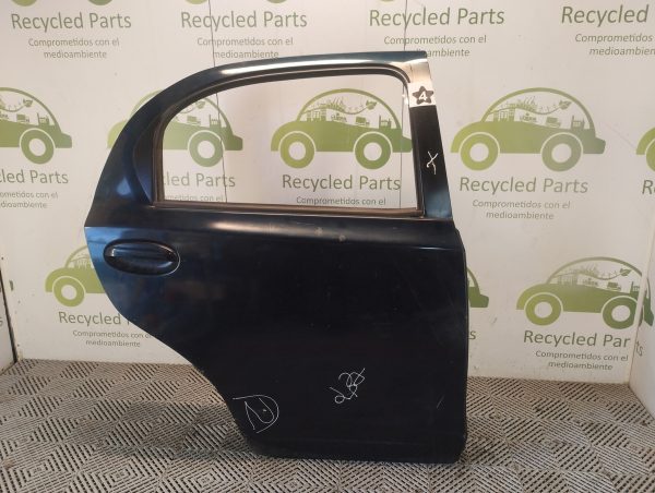 Puerta Trasera Derecha Toyota Etios 5p (06206142)