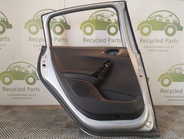 Puerta Trasera Izquierda Peugeot 208 (06081682)