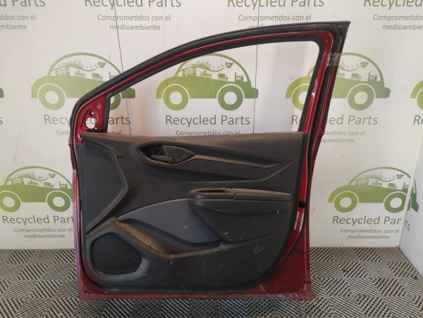 Puerta Delantera Derecha Chevrolet Onix (05585848)