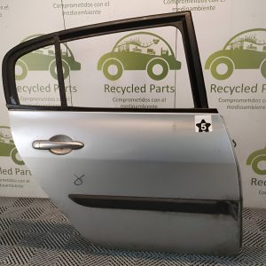 Puerta Trasera Derecha Renault Megane F2 4p (05259276)