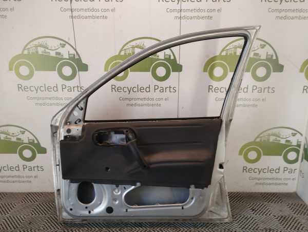 Puerta Delantera Derecha Chevrolet Corsa (05135594)
