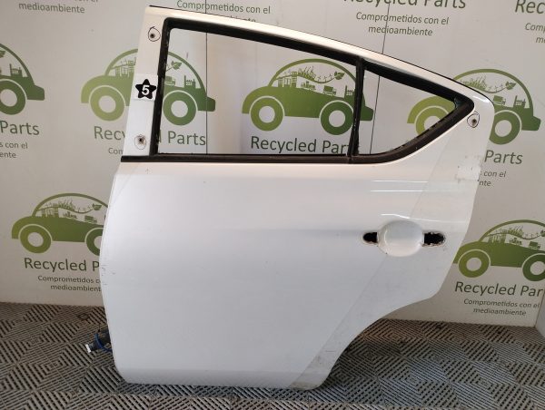 Puerta Trasera Izquierda Nissan Versa (05075811) Lp*