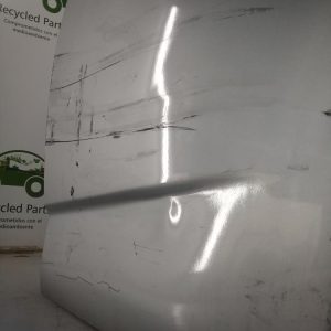 Puerta Trasera Izquierda Chevrolet Sonic 5p (02750469)