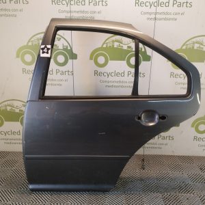 Puerta Trasera Izquierda Vw Bora (06147508)