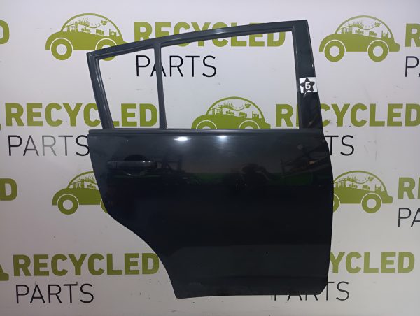Puerta Trasera Derecha Nissan Tiida 5p (05700256) Lp*