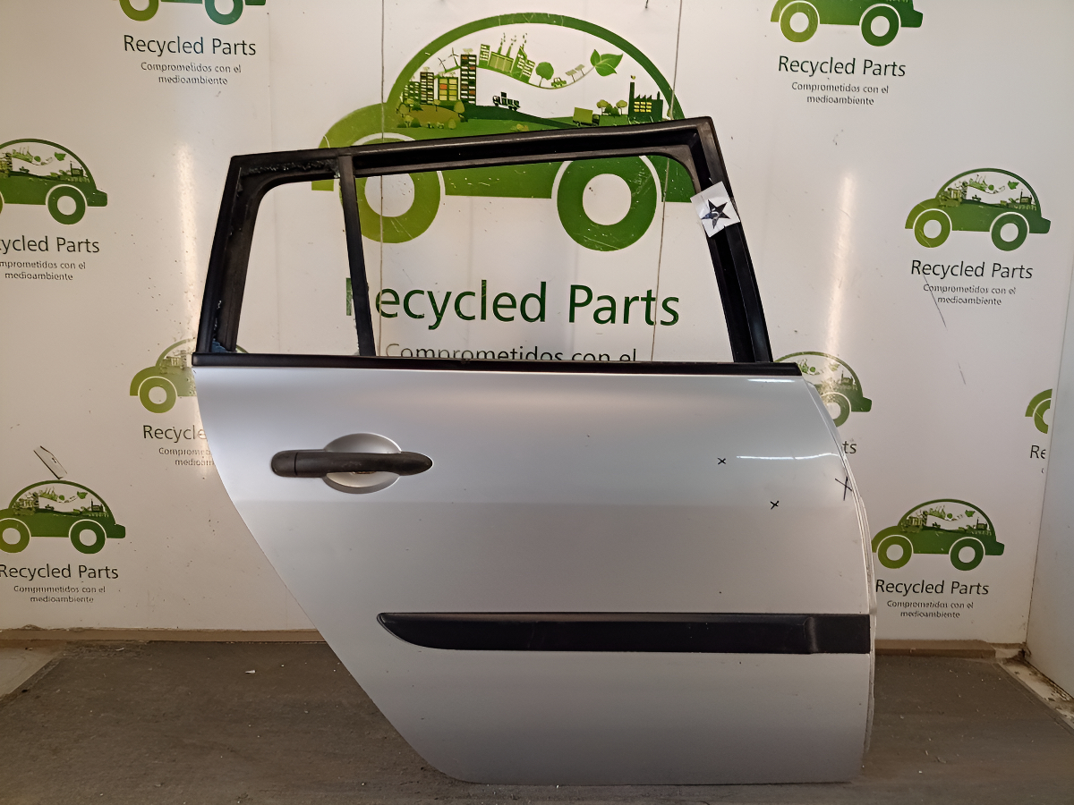 Puerta Trasera Derecha Renault Megane F2 Rural (04079953) Lp