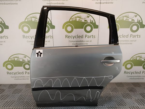 Puerta Trasera Izquierda Vw Passat B5 (04823078)