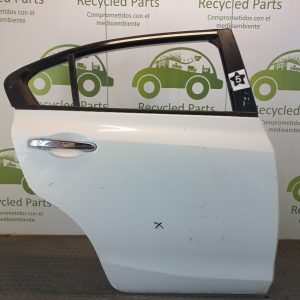 Puerta Trasera Derecha Honda Civic 9na (04111367)