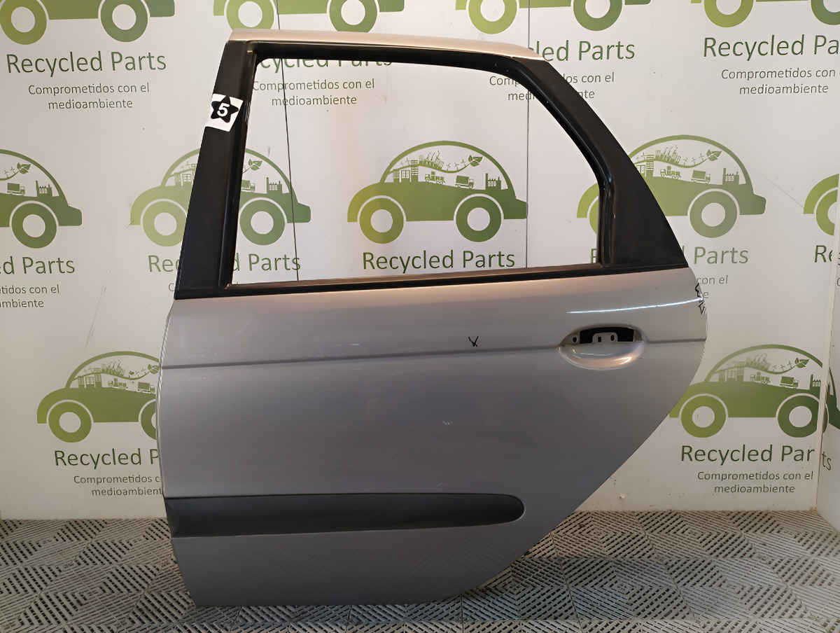 Puerta Trasera Izquierda Renault Scenic (04571683) Lp