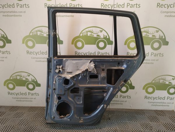 Puerta Trasera Derecha Vw Suran Lv (05613702)