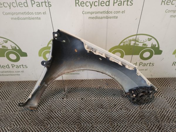Guardabarro Izquierdo Peugeot 408 (05323030)