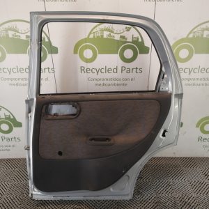 Puerta Trasera Derecha Chevrolet Corsa 2 (05972248)