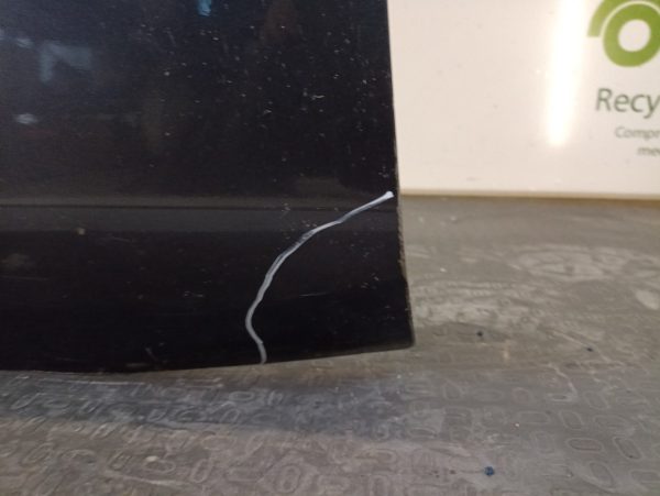 Puerta Delantera Izquierda Nissan Versa (04378788)