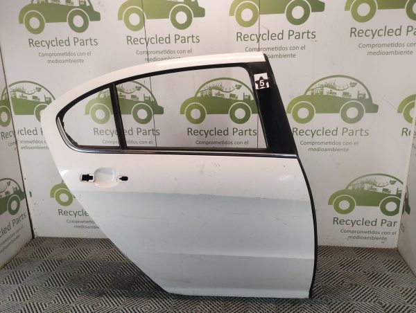 Puerta Trasera Derecha Peugeot 408 (05263068)