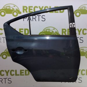 Puerta Trasera Derecha Nissan Versa (04669954) Lp